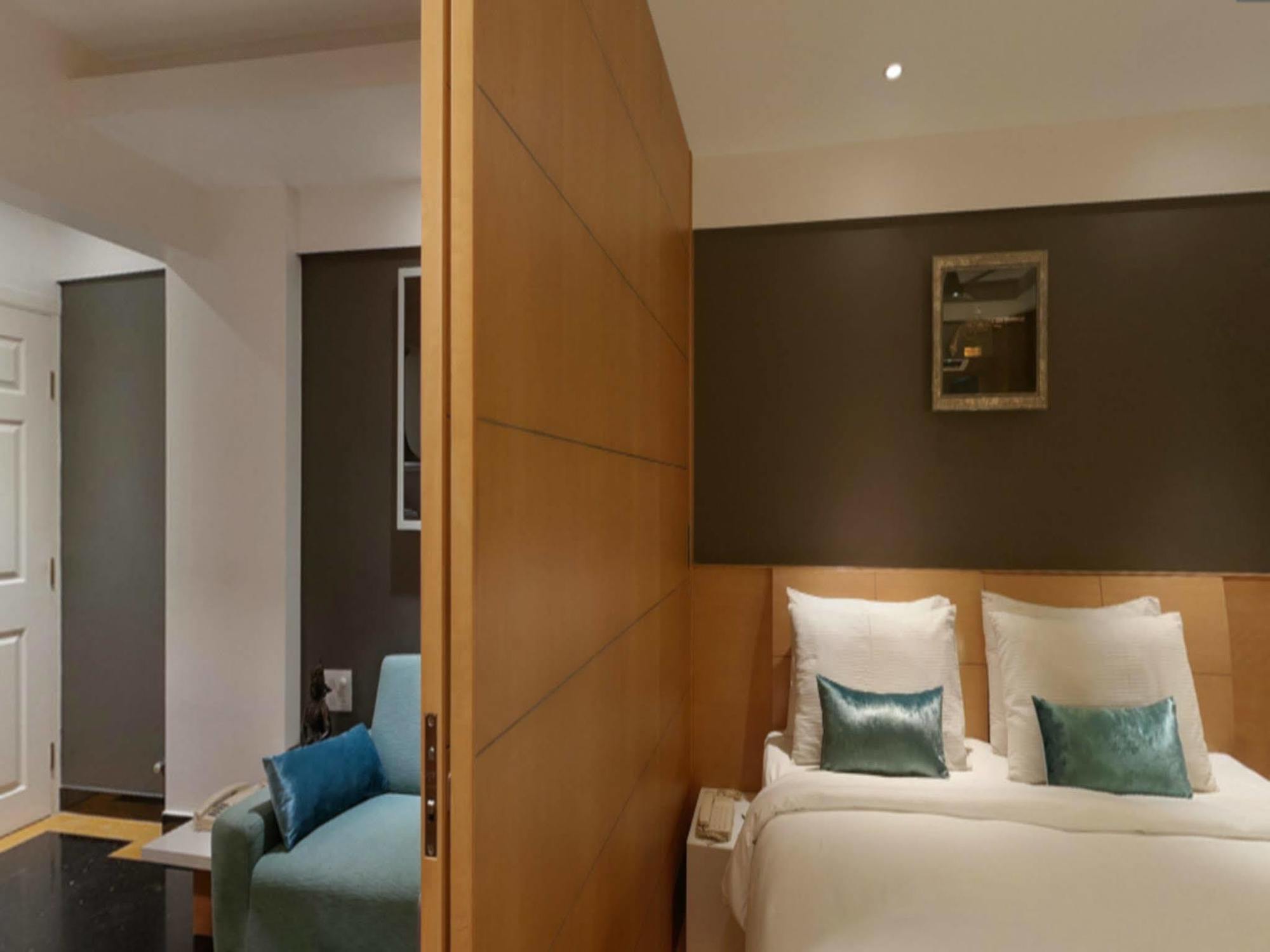 Melange Luxury Service Apartment Бангалор Экстерьер фото