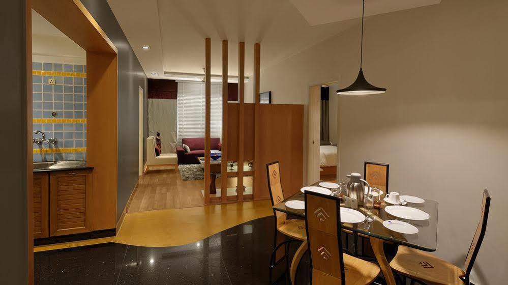Melange Luxury Service Apartment Бангалор Экстерьер фото
